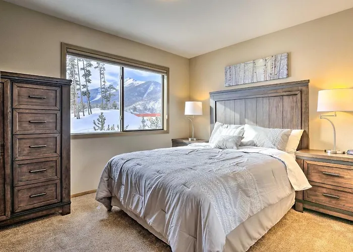 Sleek Frisco Townhome With Views 8 Mi To Copper Mtn