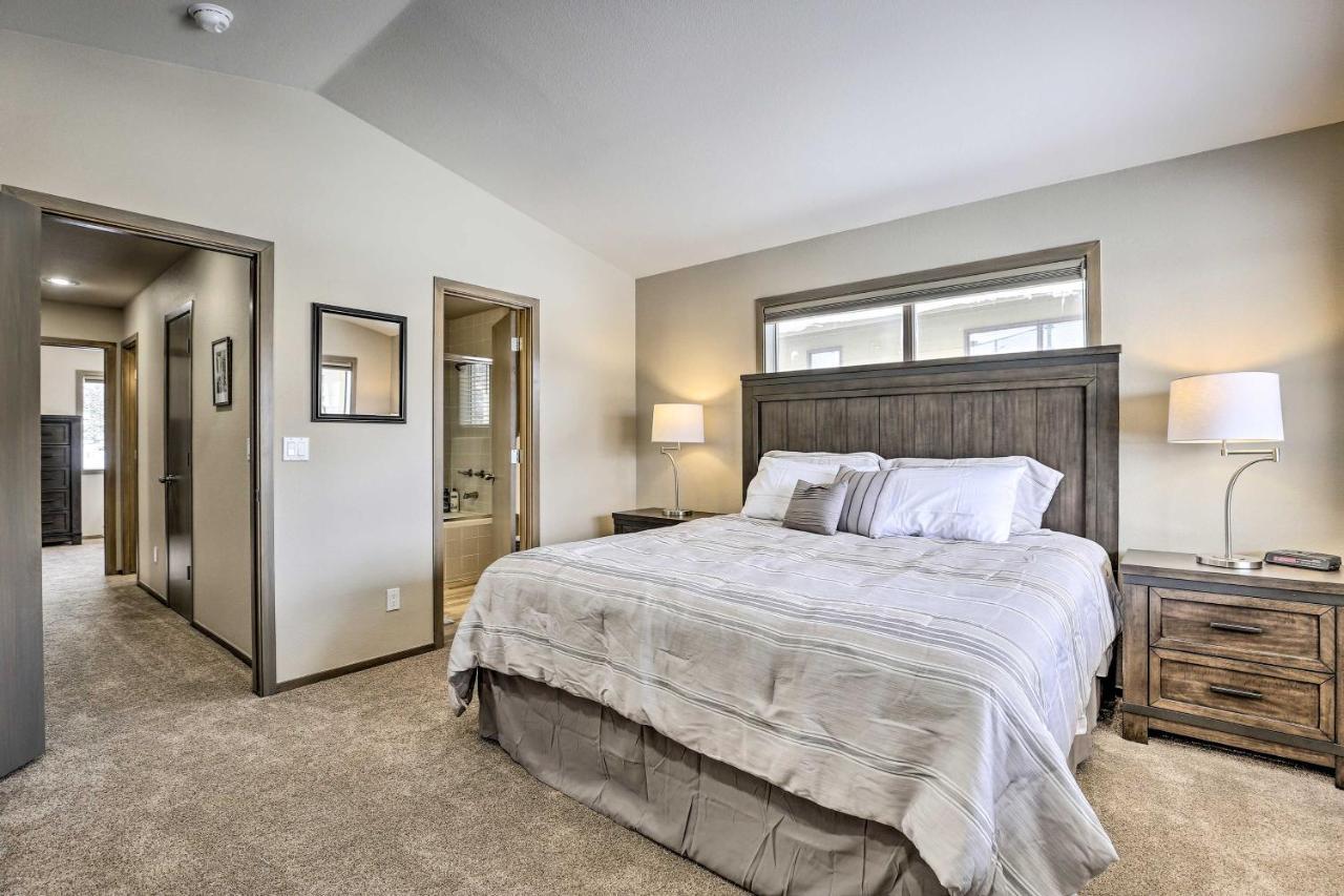 Holiday home Sleek Townhome With Views 8 Mi To Copper Mtn